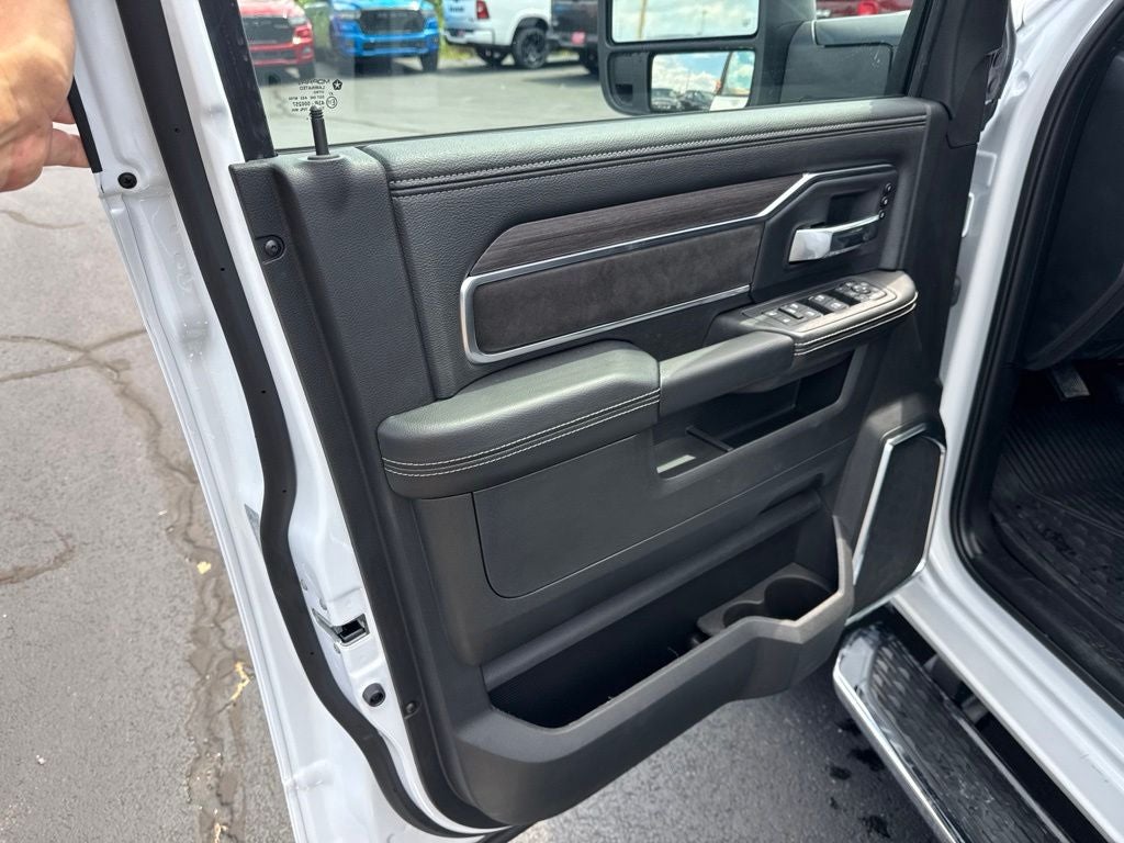 2026 RAM Ram 3500 RAM 3500 LARAMIE CREW CAB 4X4 8' BOX