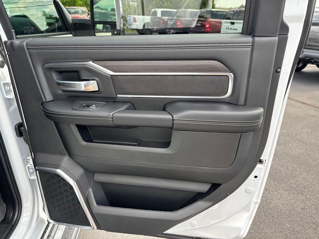 2026 RAM Ram 3500 RAM 3500 LARAMIE CREW CAB 4X4 8' BOX