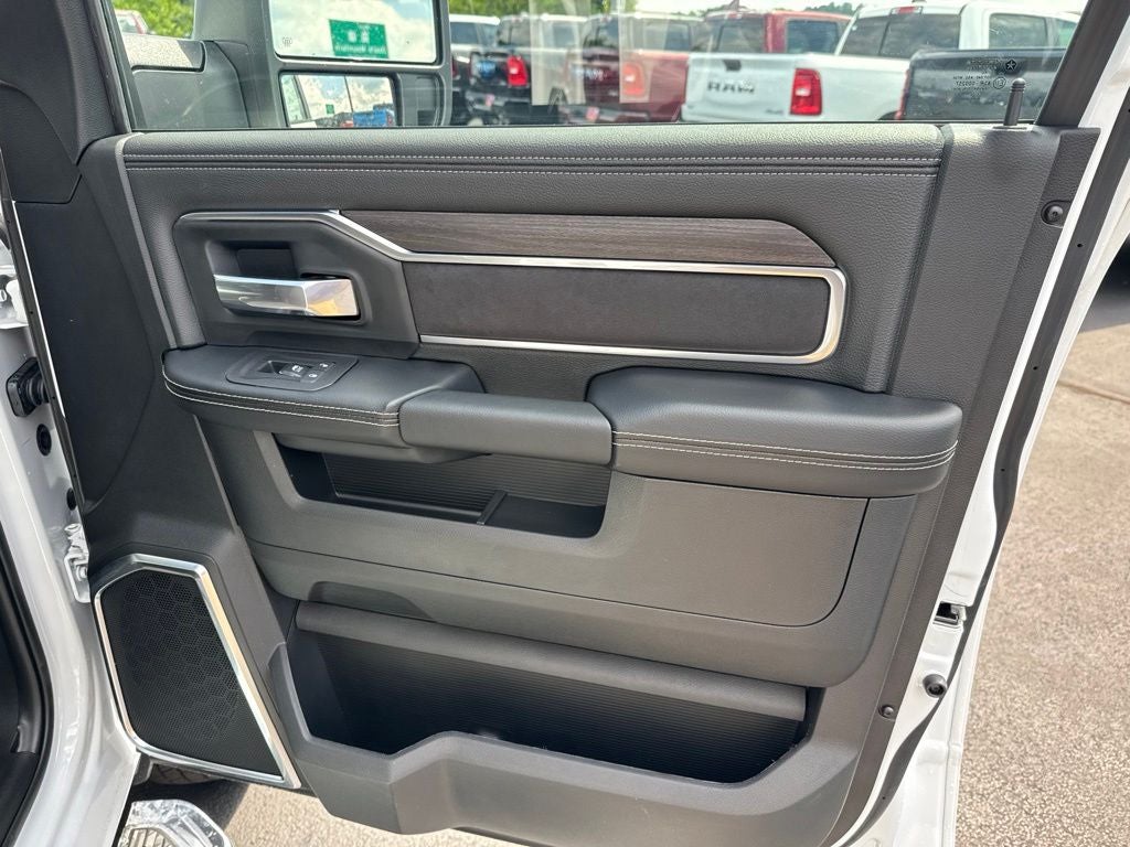 2026 RAM Ram 3500 RAM 3500 LARAMIE CREW CAB 4X4 8' BOX