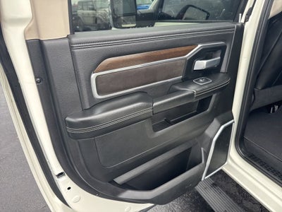 2024 RAM 3500 Laramie Crew Cab 4x4 8' Box