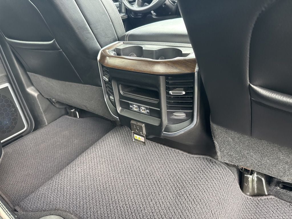 2024 RAM 3500 Laramie Crew Cab 4x4 8' Box