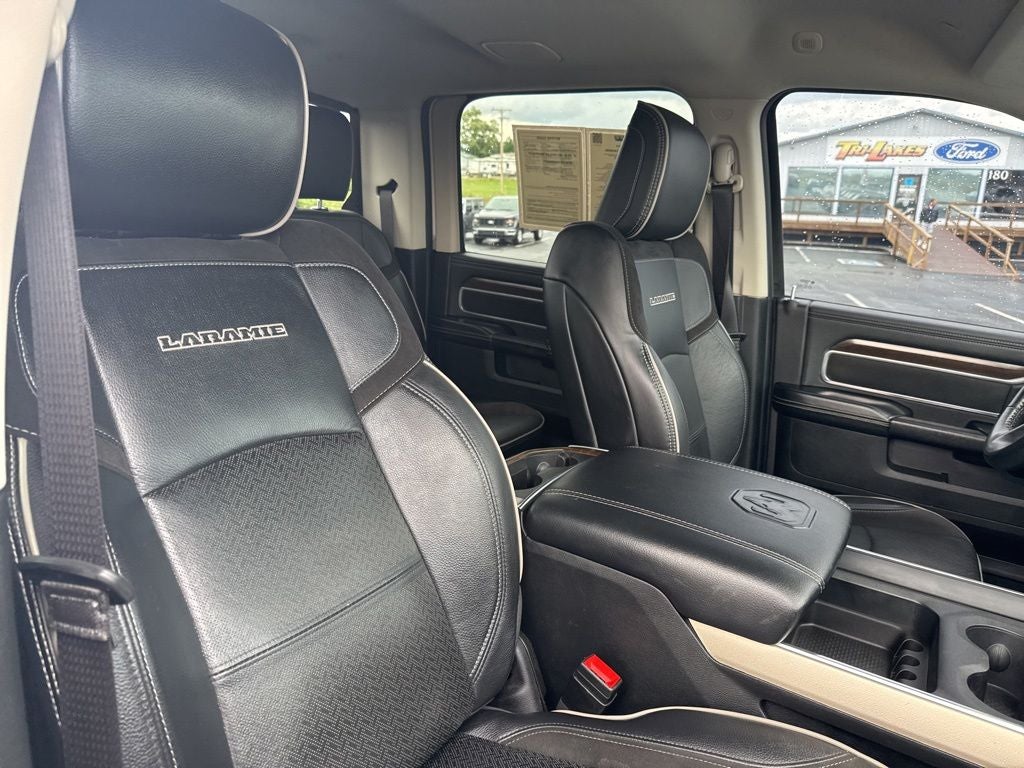 2024 RAM 3500 Laramie Crew Cab 4x4 8' Box