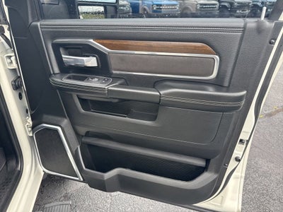 2024 RAM 3500 Laramie Crew Cab 4x4 8' Box