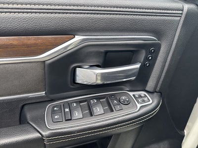 2024 RAM 3500 Laramie Crew Cab 4x4 8' Box