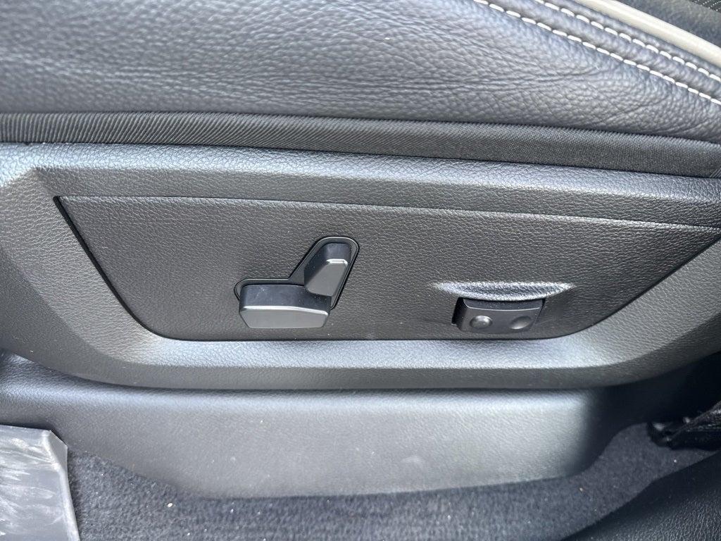 2024 RAM 3500 Limited Mega Cab 4x4 6'4' Box