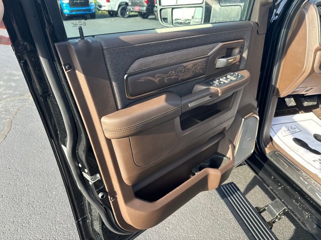 2026 RAM Ram 3500 RAM 3500 LIMITED LONGHORN MEGA CAB 4X4 6'4' BOX