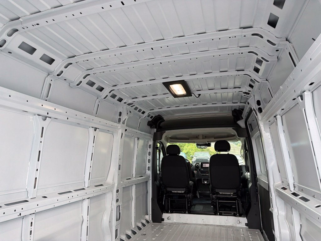 2027 RAM ProMaster Cargo Van Tradesman