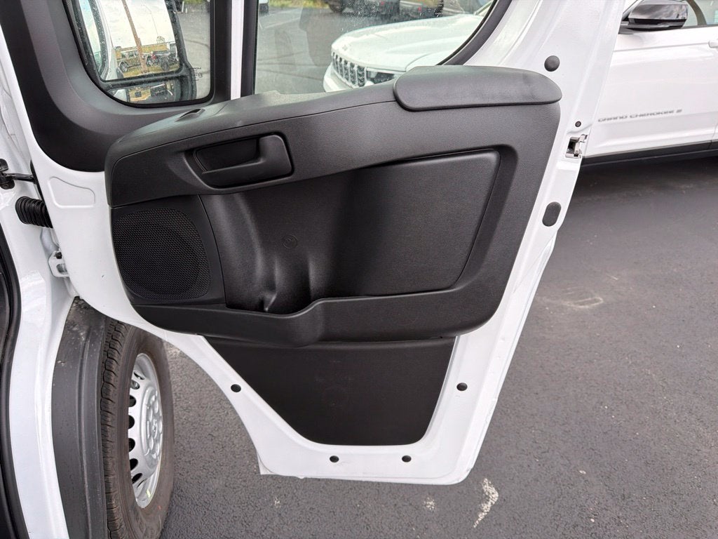 2027 RAM ProMaster Cargo Van Tradesman