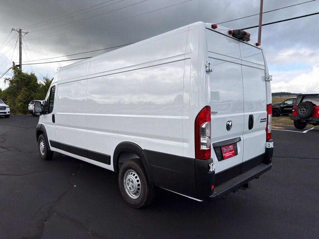 2027 RAM ProMaster Cargo Van Tradesman