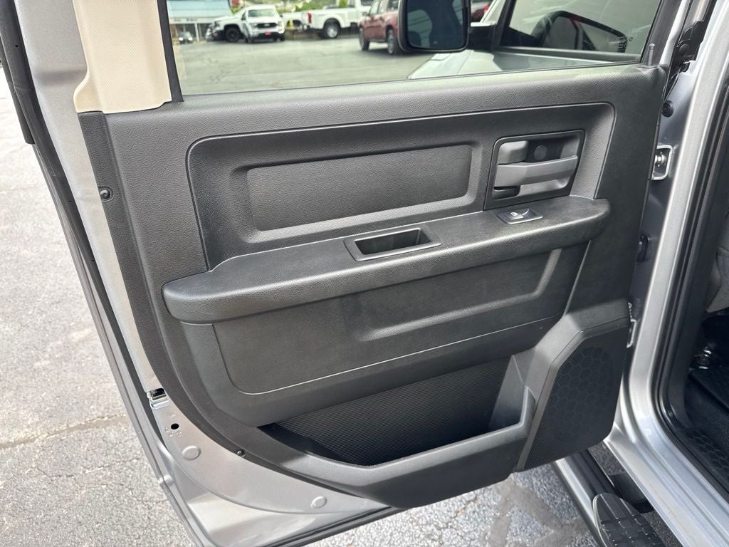 2023 RAM 1500 Classic Tradesman Crew Cab 4x4 5'7' Box
