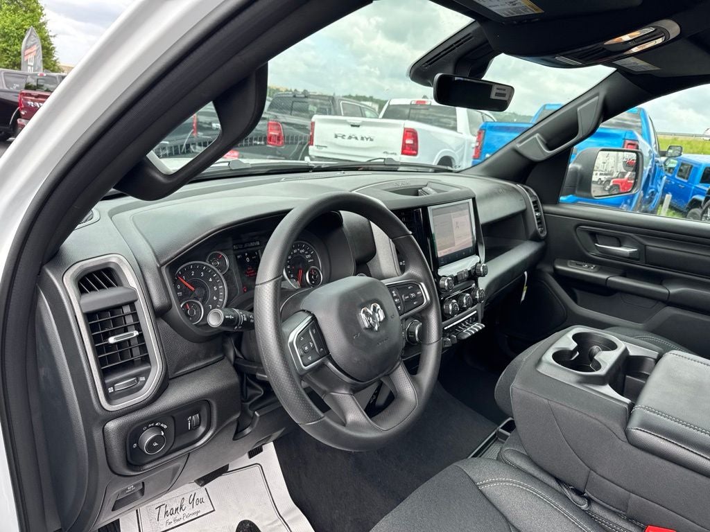 2026 RAM Ram 1500 RAM 1500 TRADESMAN CREW CAB 4X4 5'7' BOX