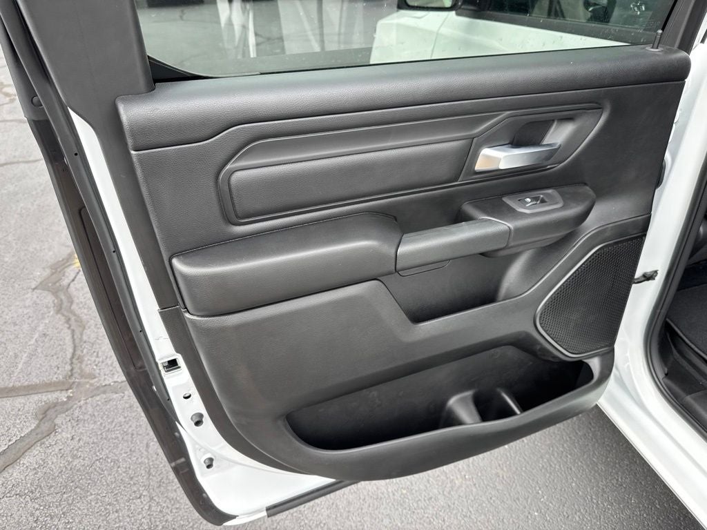 2026 RAM Ram 1500 RAM 1500 TRADESMAN CREW CAB 4X4 5'7' BOX
