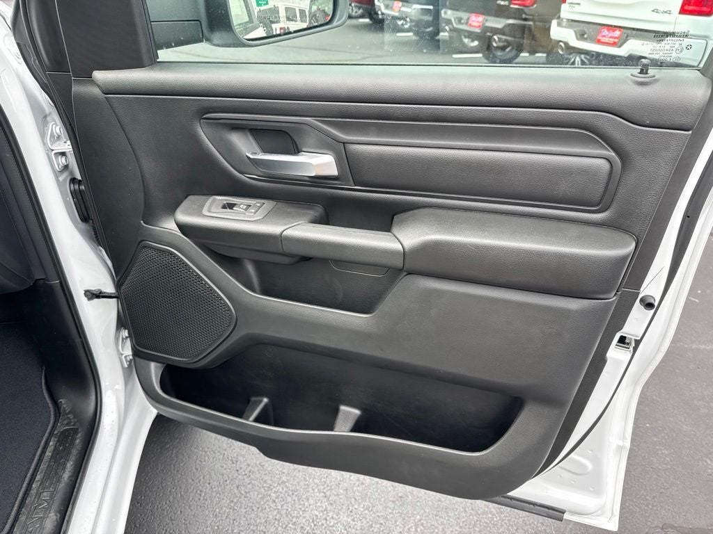 2026 RAM Ram 1500 RAM 1500 TRADESMAN CREW CAB 4X4 5'7' BOX