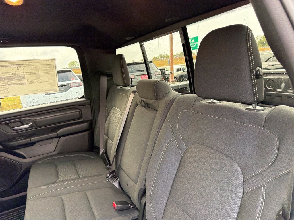 2027 RAM Ram 1500 RAM 1500 WARLOCK CREW CAB 4X4 5'7' BOX