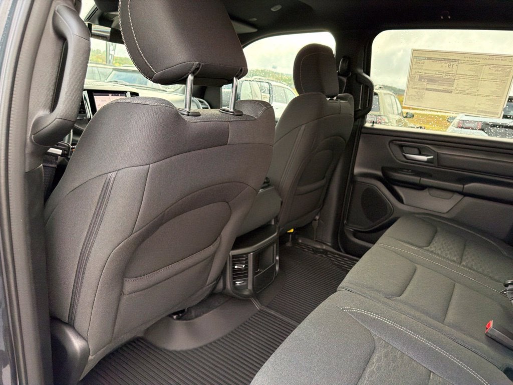 2027 RAM Ram 1500 RAM 1500 WARLOCK CREW CAB 4X4 5'7' BOX