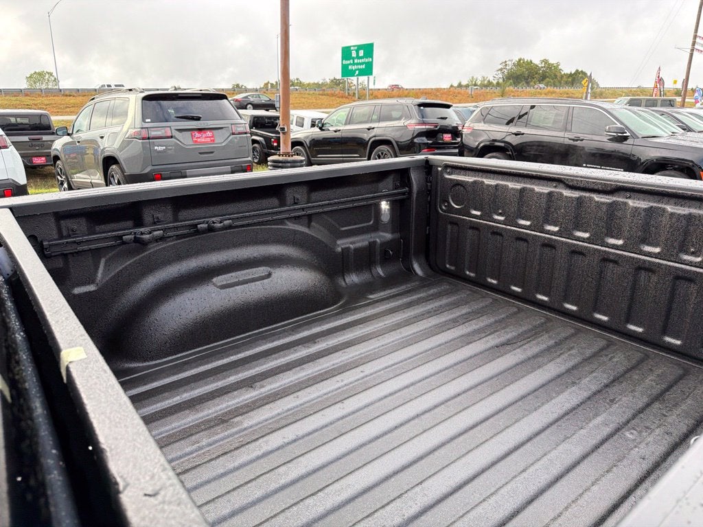 2027 RAM Ram 1500 RAM 1500 WARLOCK CREW CAB 4X4 5'7' BOX