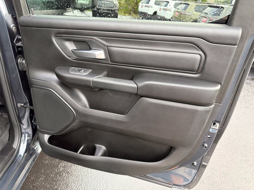 2027 RAM Ram 1500 RAM 1500 WARLOCK CREW CAB 4X4 5'7' BOX