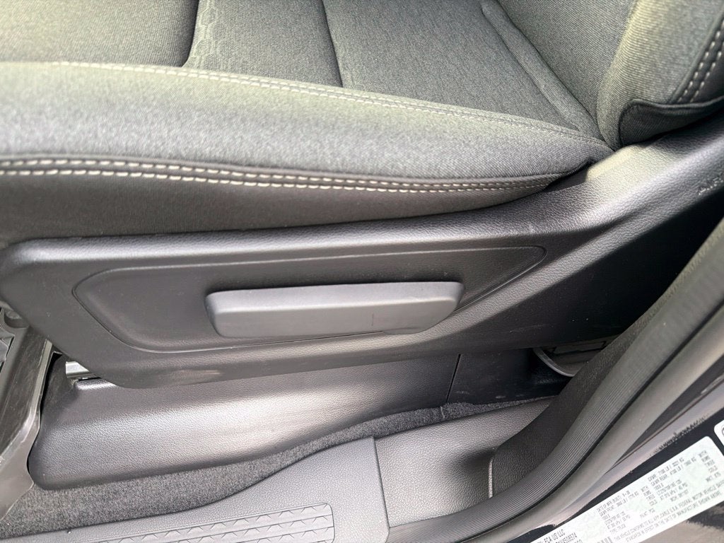 2027 RAM Ram 1500 RAM 1500 WARLOCK CREW CAB 4X4 5'7' BOX