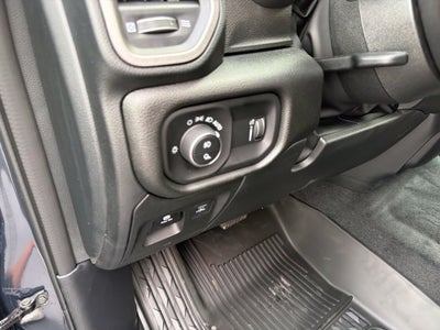 2027 RAM Ram 1500 RAM 1500 WARLOCK CREW CAB 4X4 5'7' BOX