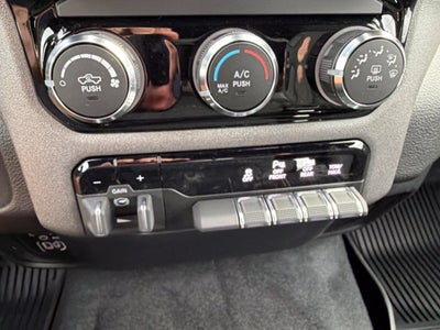2027 RAM Ram 1500 RAM 1500 WARLOCK CREW CAB 4X4 5'7' BOX