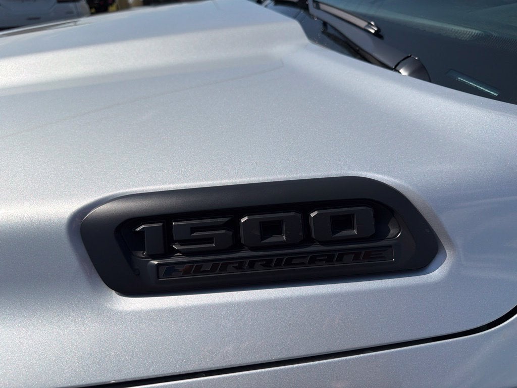 2027 RAM Ram 1500 RAM 1500 TRADESMAN CREW CAB 4X4 5'7' BOX