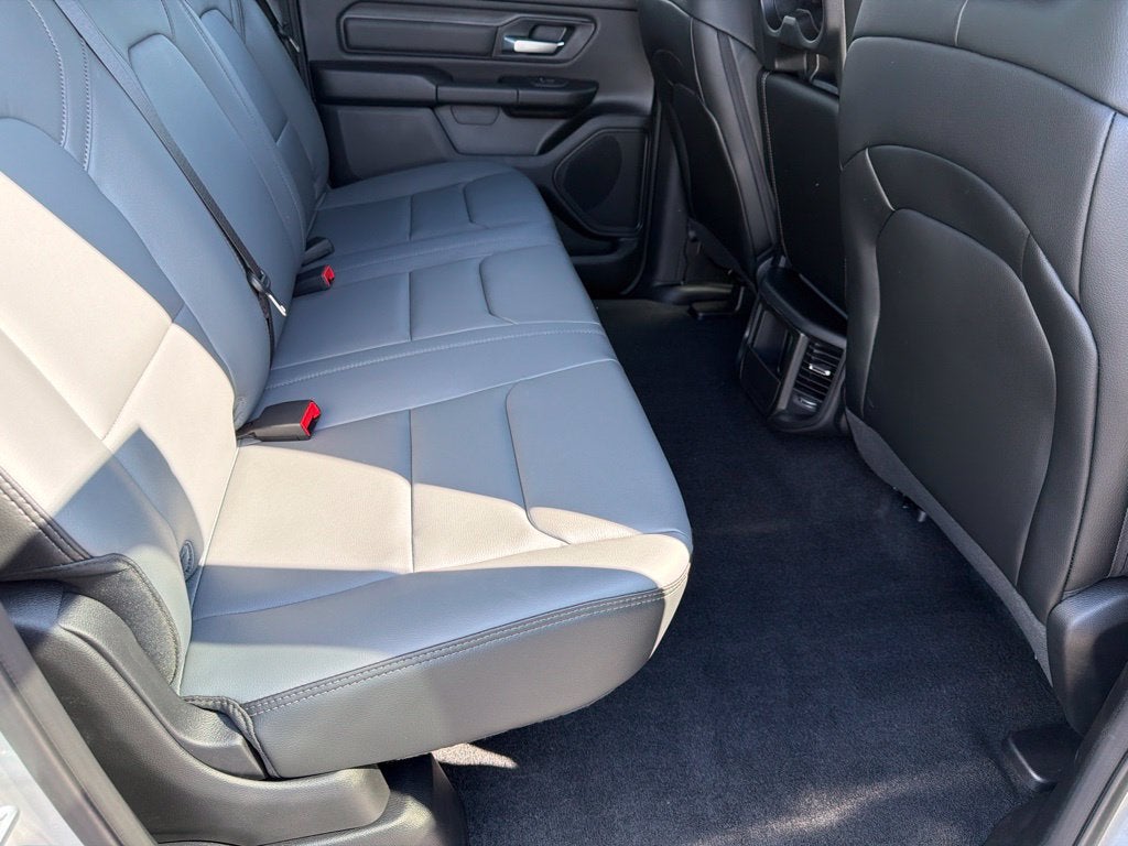 2027 RAM Ram 1500 RAM 1500 TRADESMAN CREW CAB 4X4 5'7' BOX
