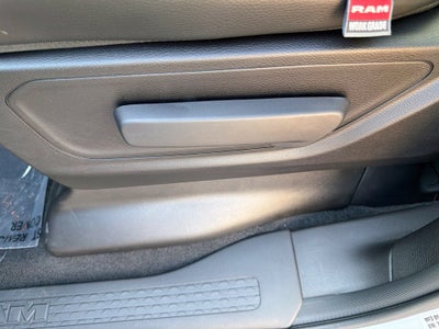 2027 RAM Ram 1500 RAM 1500 TRADESMAN CREW CAB 4X4 5'7' BOX