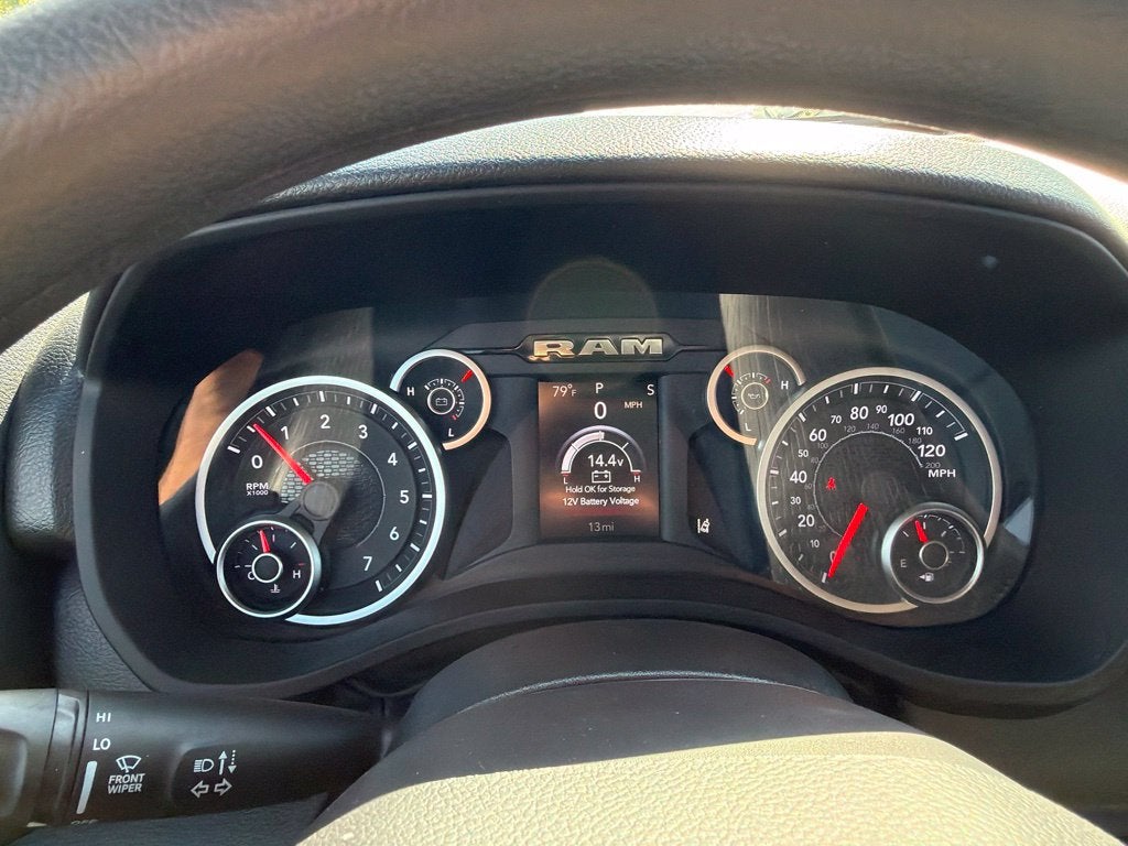 2027 RAM Ram 1500 RAM 1500 TRADESMAN CREW CAB 4X4 5'7' BOX