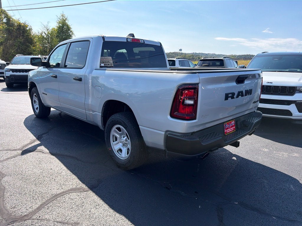 2027 RAM Ram 1500 RAM 1500 TRADESMAN CREW CAB 4X4 5'7' BOX