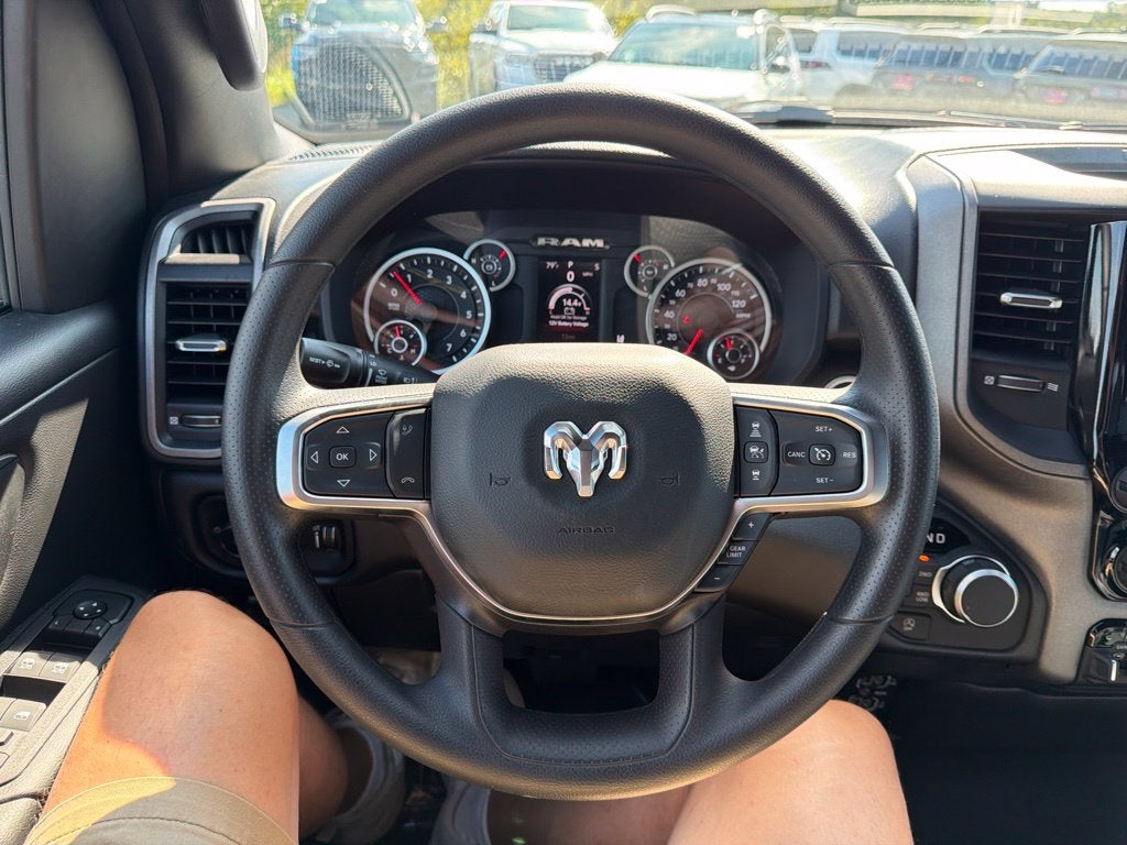 2027 RAM Ram 1500 RAM 1500 TRADESMAN CREW CAB 4X4 5'7' BOX