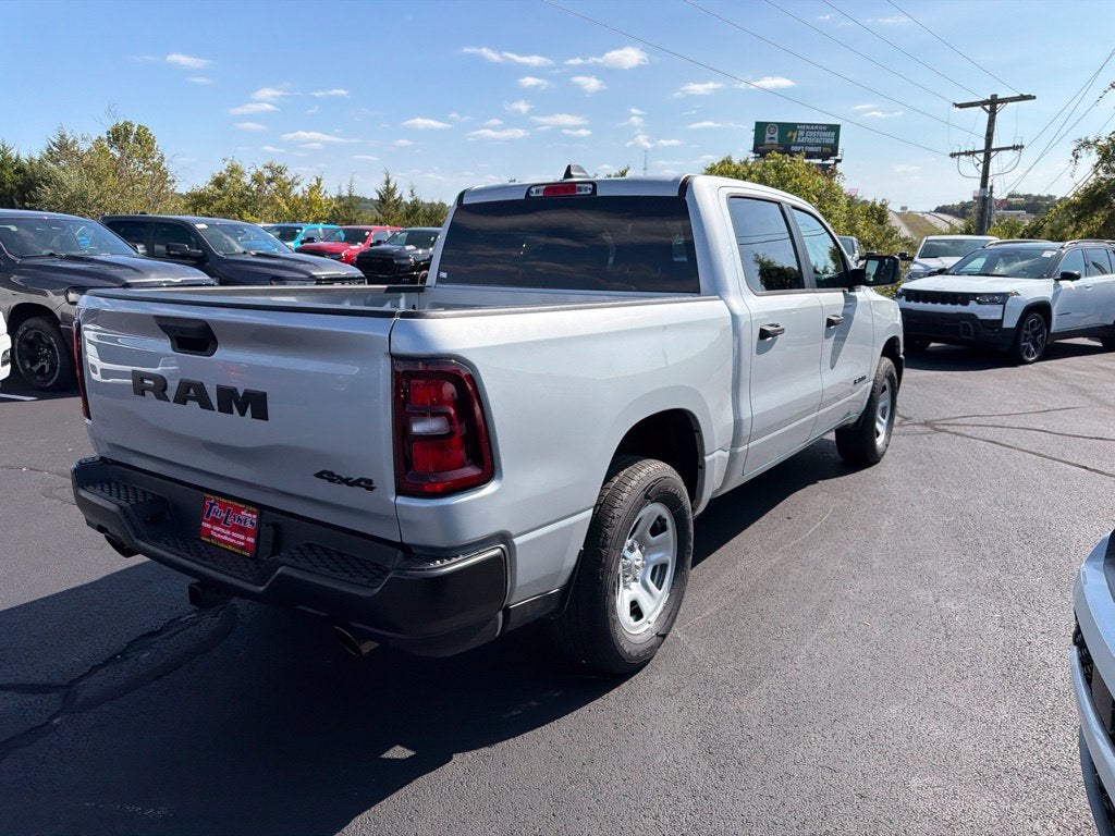2027 RAM Ram 1500 RAM 1500 TRADESMAN CREW CAB 4X4 5'7' BOX