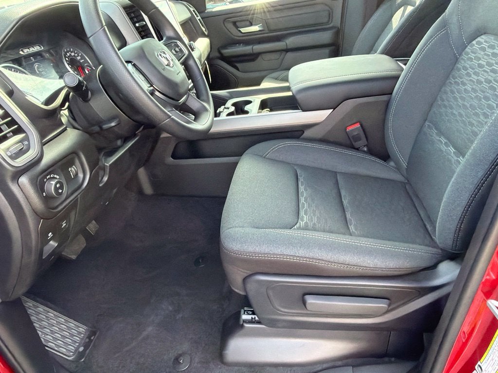 2027 RAM Ram 1500 RAM 1500 EXPRESS CREW CAB 4X4 5'7' BOX
