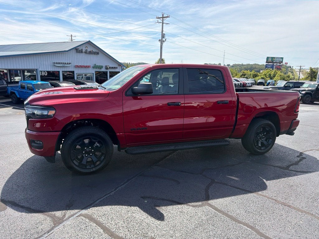 2027 RAM Ram 1500 RAM 1500 EXPRESS CREW CAB 4X4 5'7' BOX
