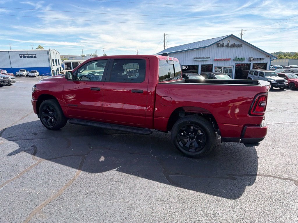 2027 RAM Ram 1500 RAM 1500 EXPRESS CREW CAB 4X4 5'7' BOX