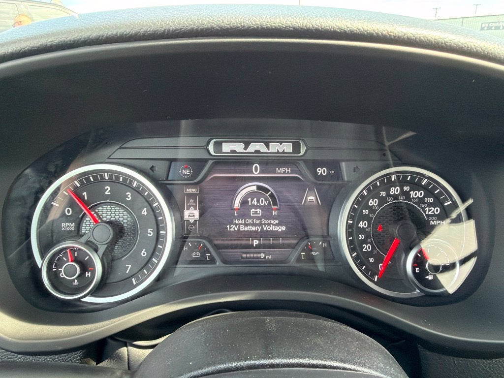 2027 RAM Ram 1500 RAM 1500 EXPRESS CREW CAB 4X4 5'7' BOX