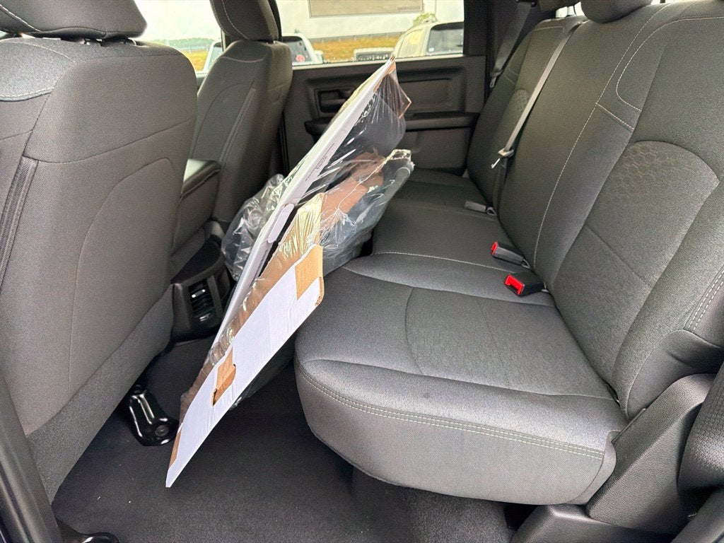 2027 RAM Ram 2500 RAM 2500 TRADESMAN CREW CAB 4X4 6'4' BOX