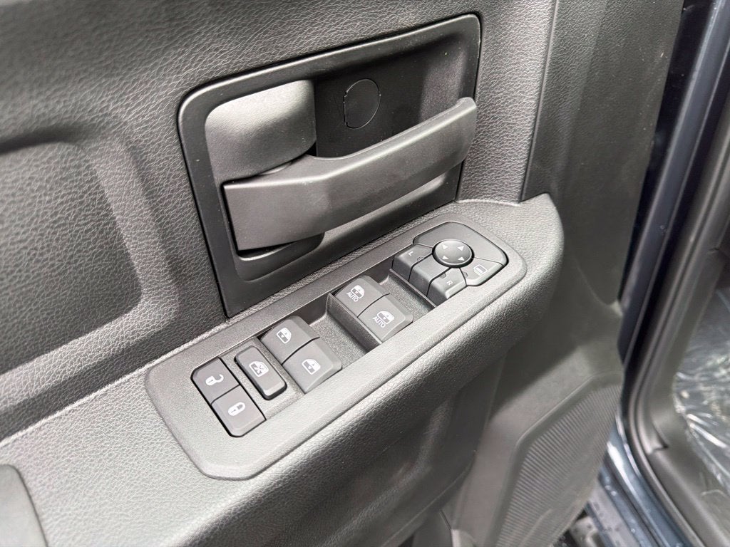 2027 RAM Ram 2500 RAM 2500 TRADESMAN CREW CAB 4X4 6'4' BOX