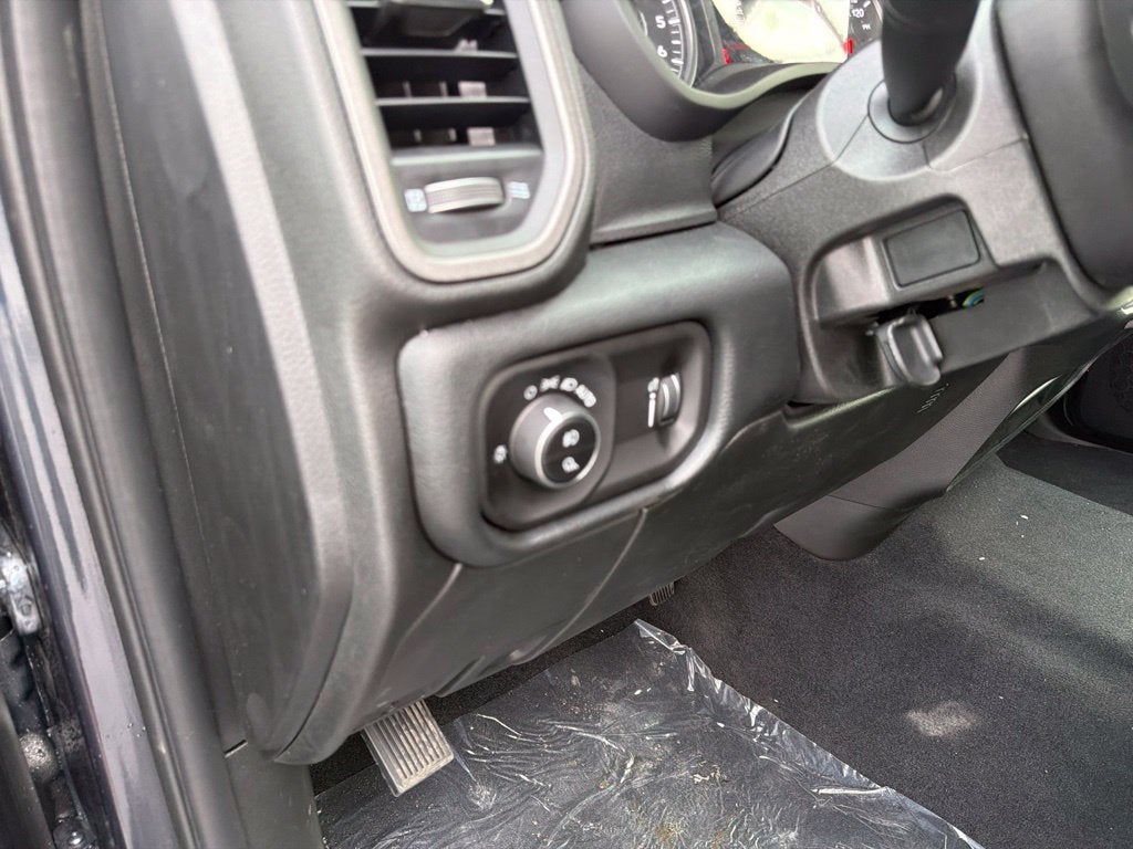 2027 RAM Ram 2500 RAM 2500 TRADESMAN CREW CAB 4X4 6'4' BOX