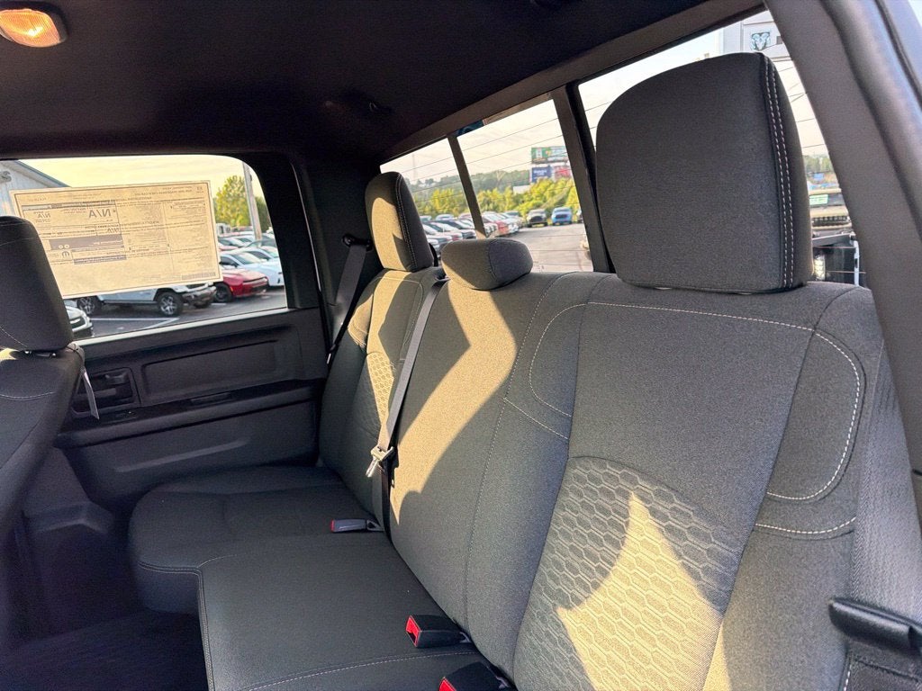 2027 RAM Ram 2500 RAM 2500 TRADESMAN CREW CAB 4X4 6'4' BOX