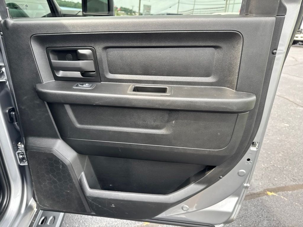 2023 RAM 2500 Tradesman Crew Cab 4x4 6'4' Box