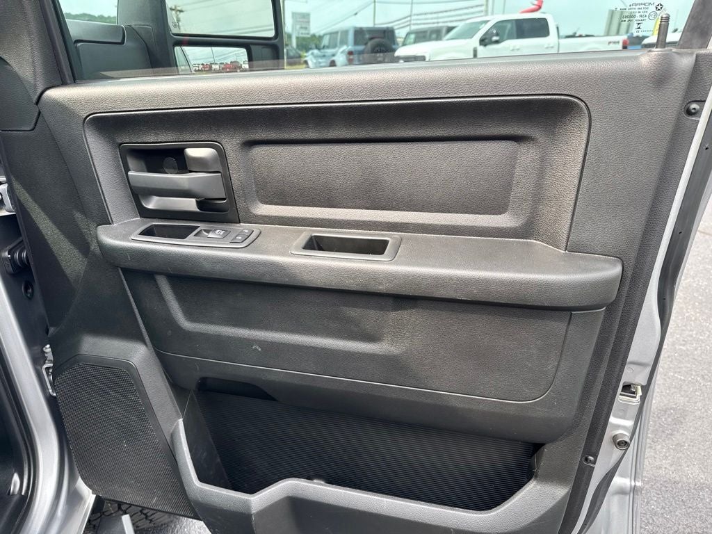 2023 RAM 2500 Tradesman Crew Cab 4x4 6'4' Box
