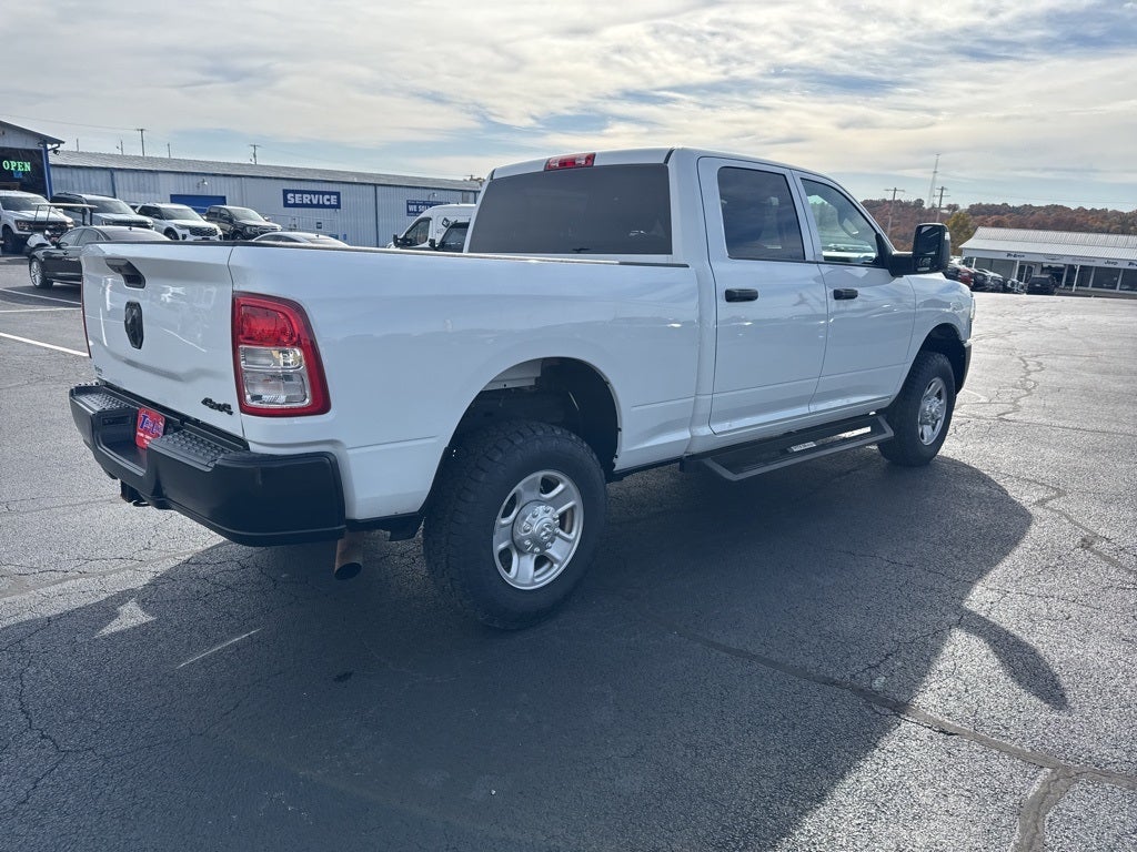2024 RAM 2500 Tradesman Crew Cab 4x4 6'4' Box