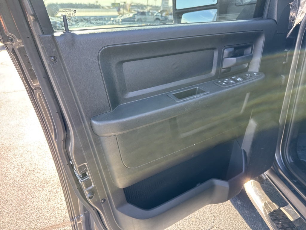 2024 RAM 2500 Tradesman Crew Cab 4x4 6'4' Box