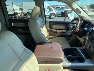 2018 RAM 2500 Laramie Crew Cab 4x4 6'4' Box