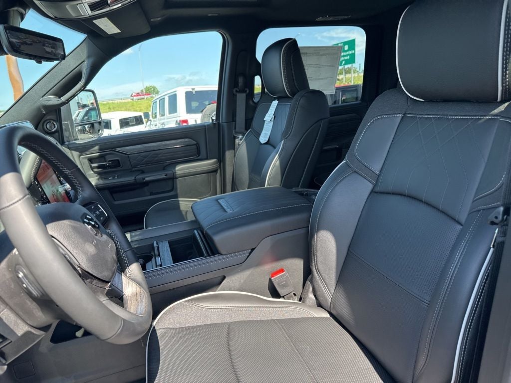 2026 RAM Ram 2500 RAM 2500 LIMITED CREW CAB 4X4 6'4' BOX