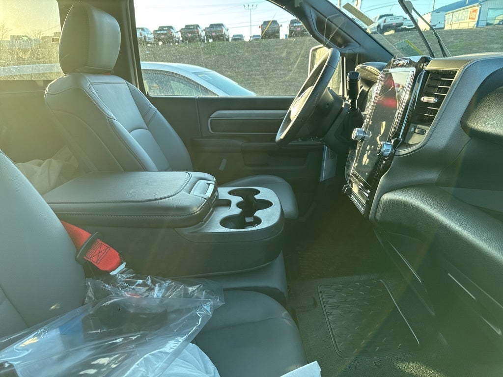 2026 RAM Ram 5500 Chassis Cab RAM 5500 TRADESMAN CHASSIS REGULAR CAB 4X4 84' CA