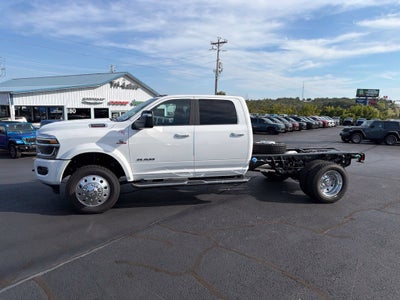 2027 RAM Ram 5500 Chassis Cab RAM 5500 BIG HORN CHASSIS CREW CAB 4X4 60' CA