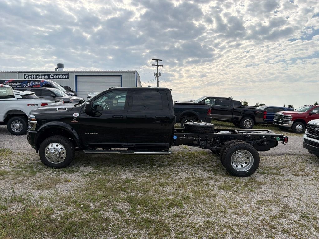 2026 RAM Ram 5500 Chassis Cab RAM 5500 BIG HORN CHASSIS CREW CAB 4X4 60' CA