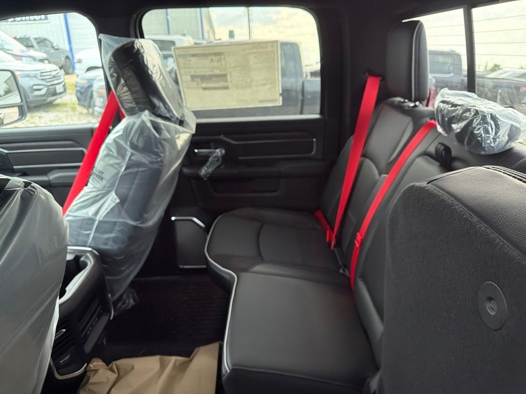 2026 RAM Ram 5500 Chassis Cab RAM 5500 BIG HORN CHASSIS CREW CAB 4X4 60' CA