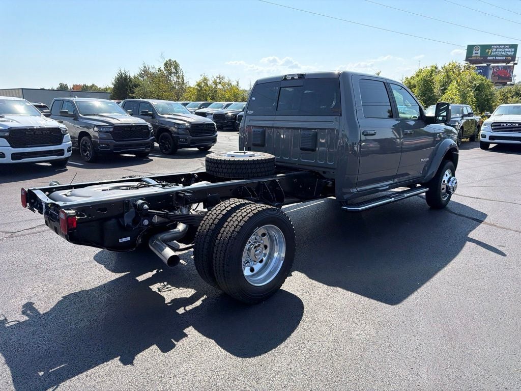 2027 RAM Ram 5500 Chassis Cab RAM 5500 BIG HORN CHASSIS CREW CAB 4X4 60' CA